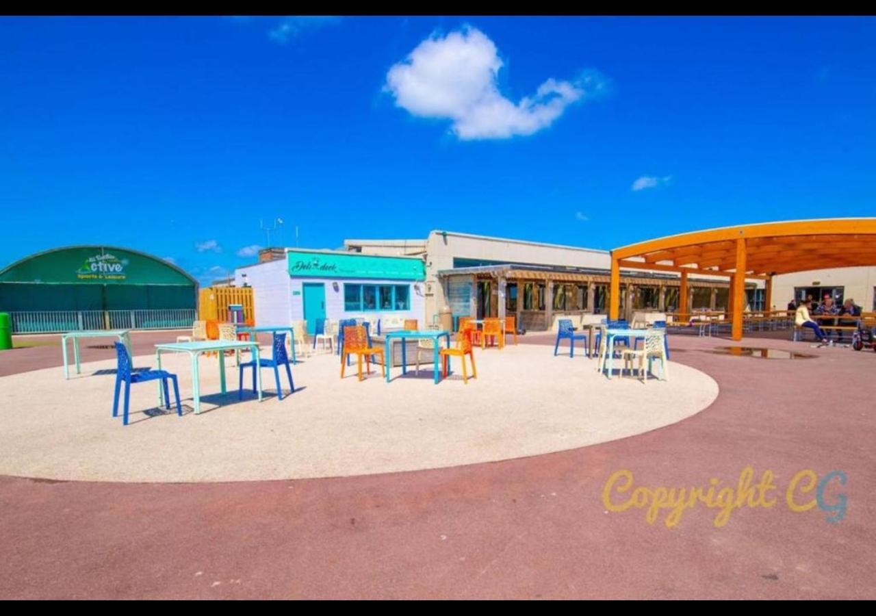 K90 - Chalet - Parkdean Resorts, Camber Sands Exterior foto